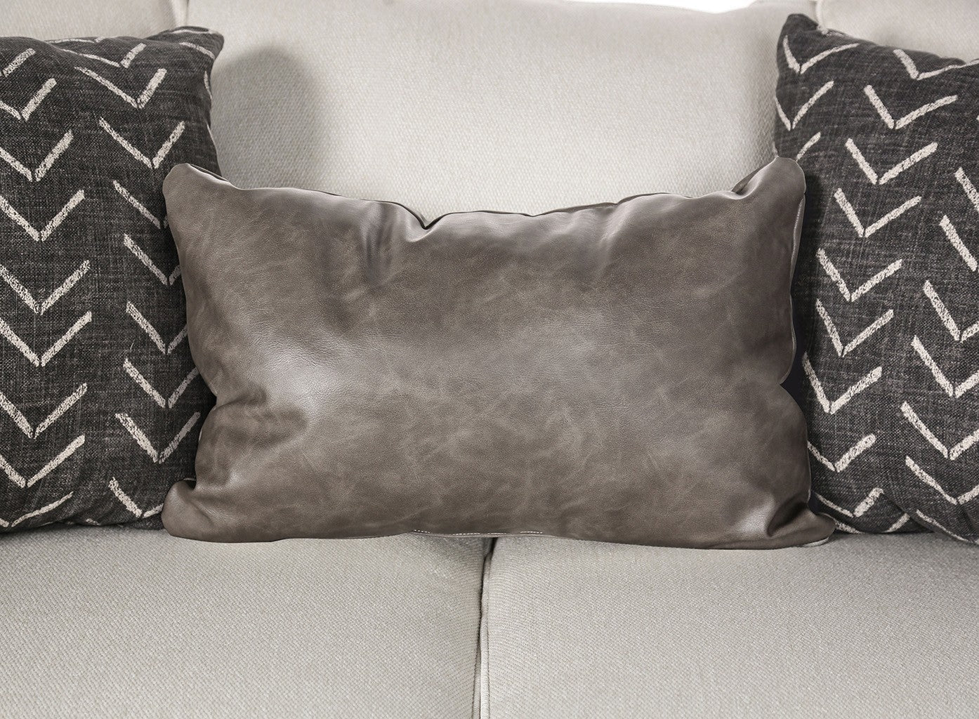 Hyde Modern Living Room Set
