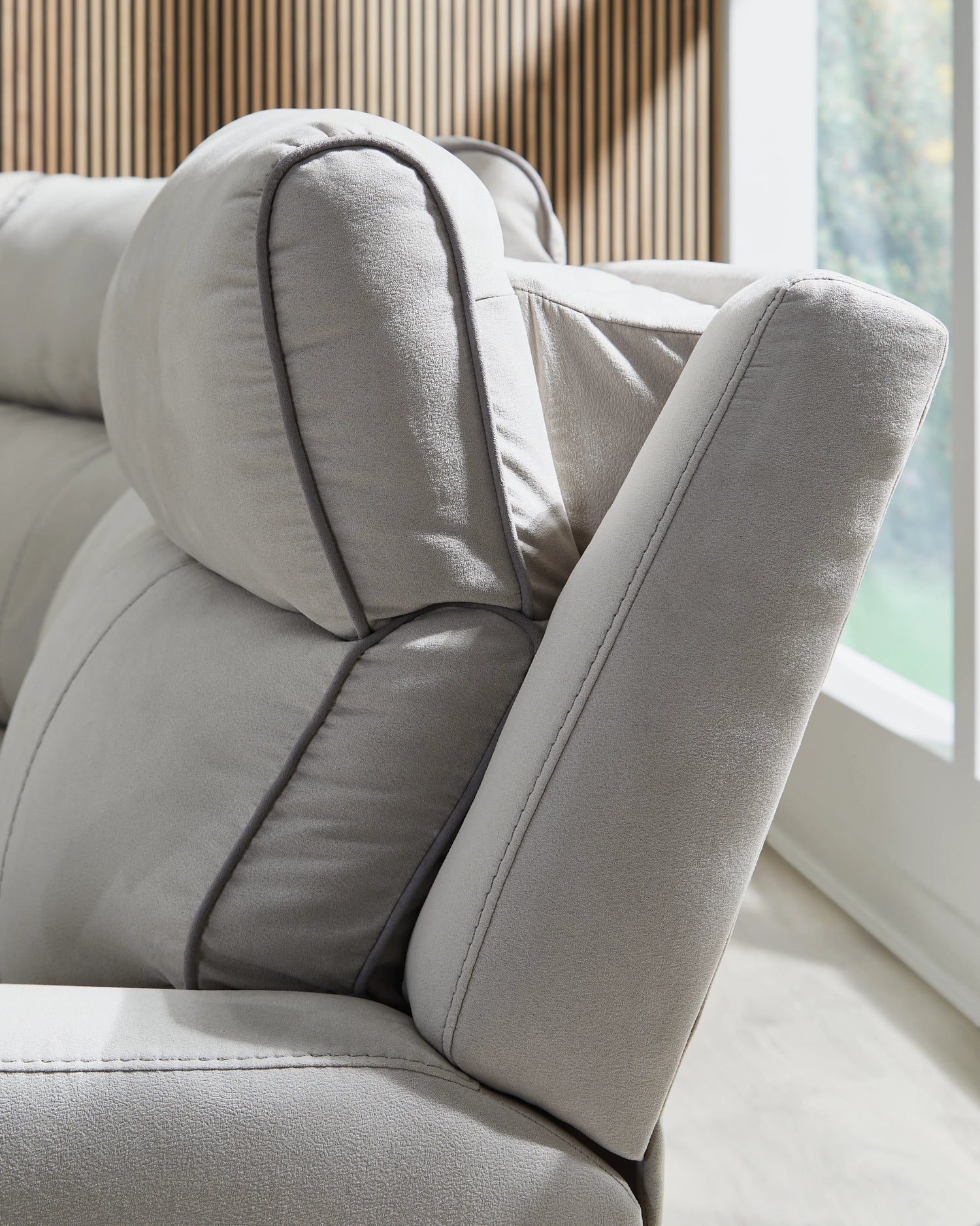 Social Pointe Power Reclining Living Room Set