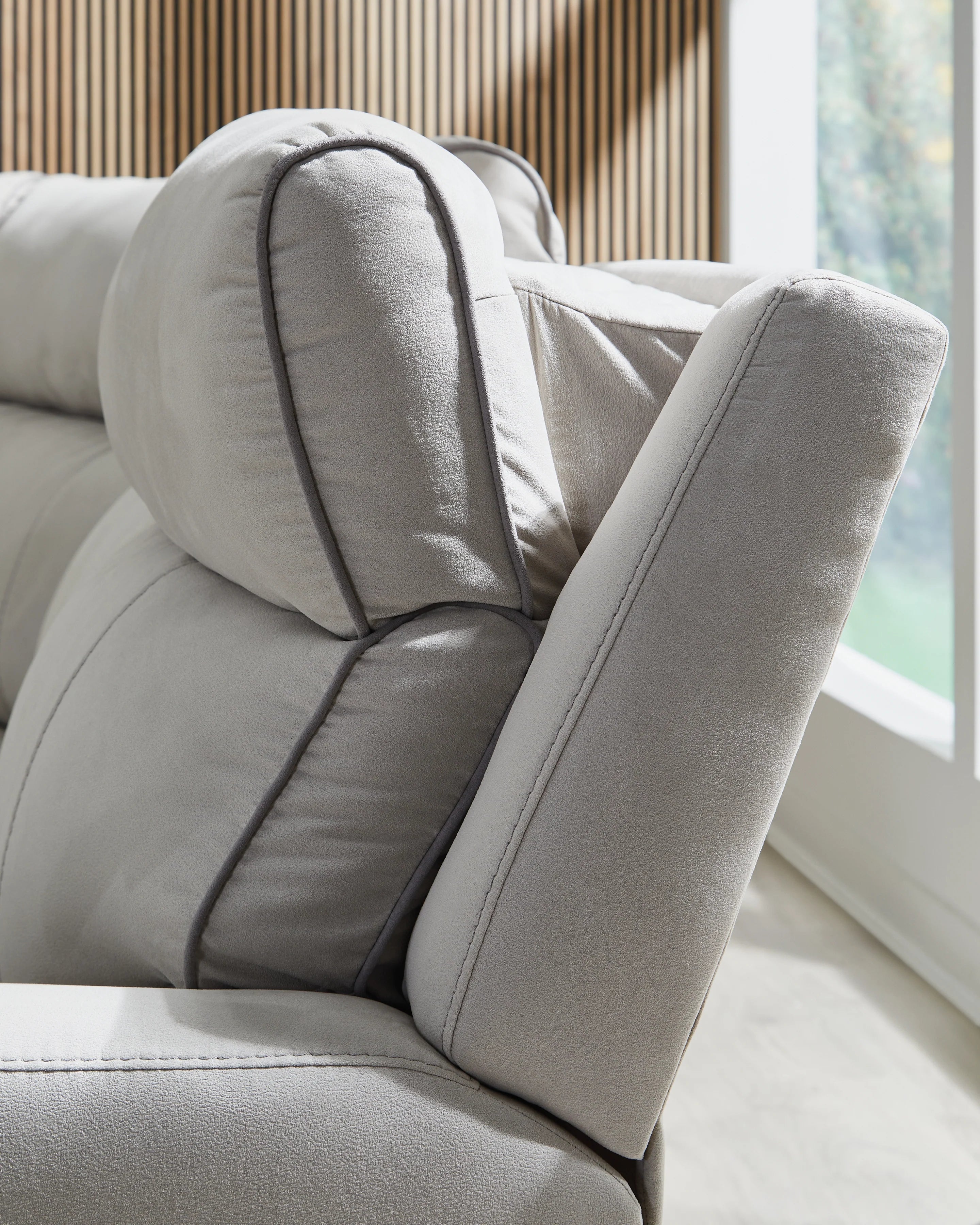 Social Pointe Power Reclining Living Room Set