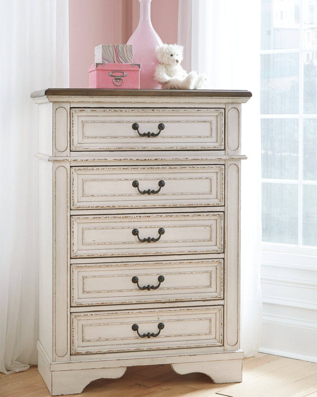 Realyn Chest of Drawers - Decohub Home