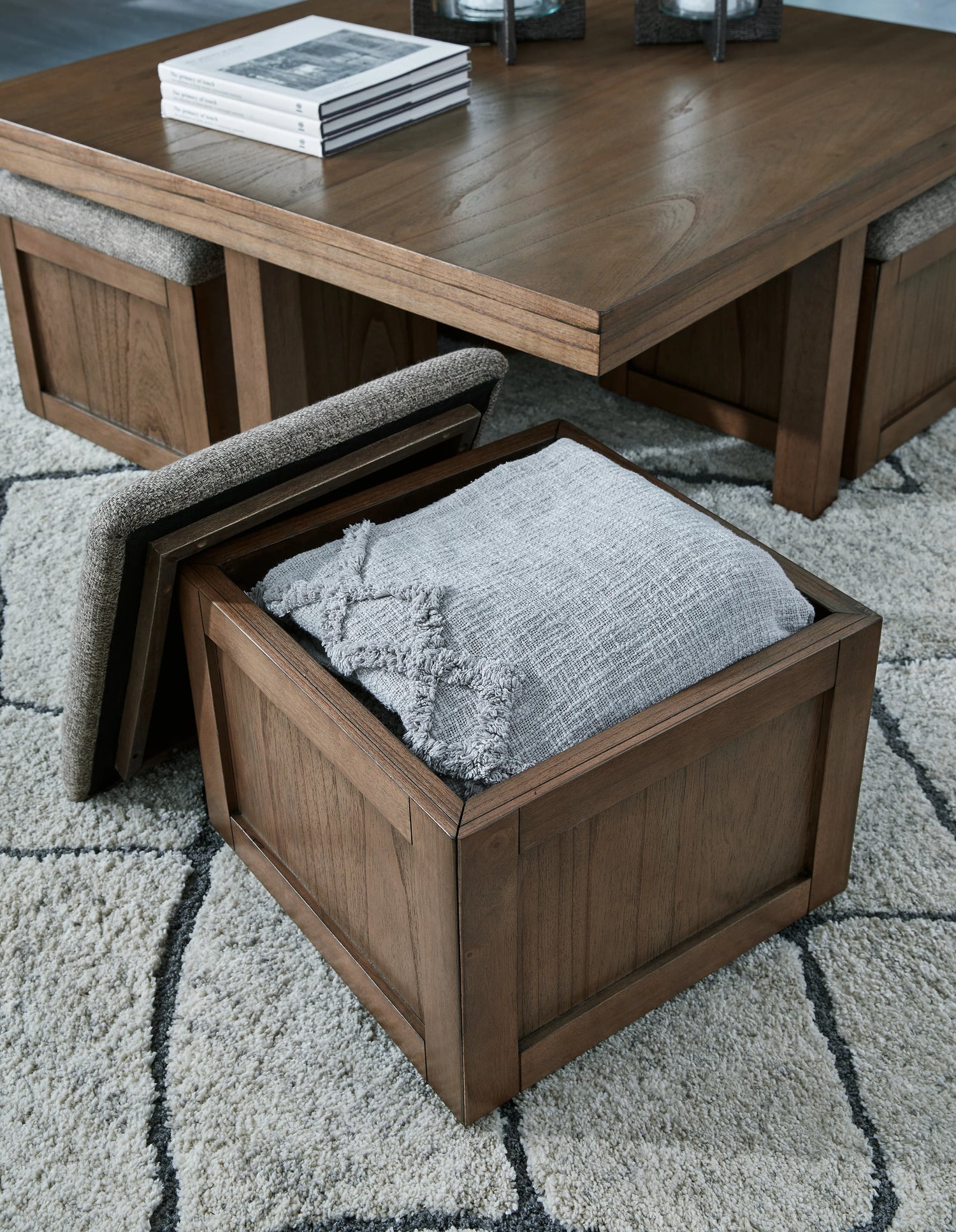 Boardernest Brown Coffee Table w/Stools