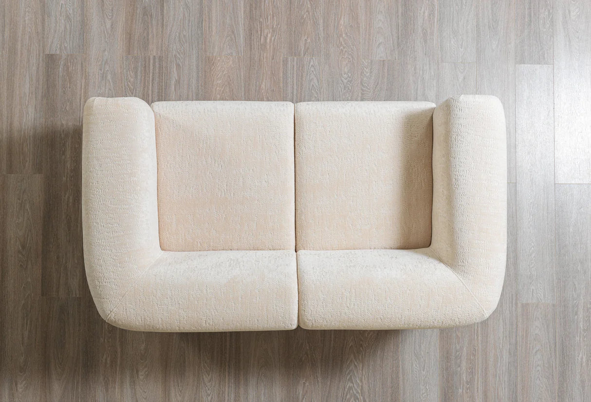 Sofá y loveseat de terciopelo marfil Helena