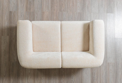 Sofá y loveseat de terciopelo marfil Helena