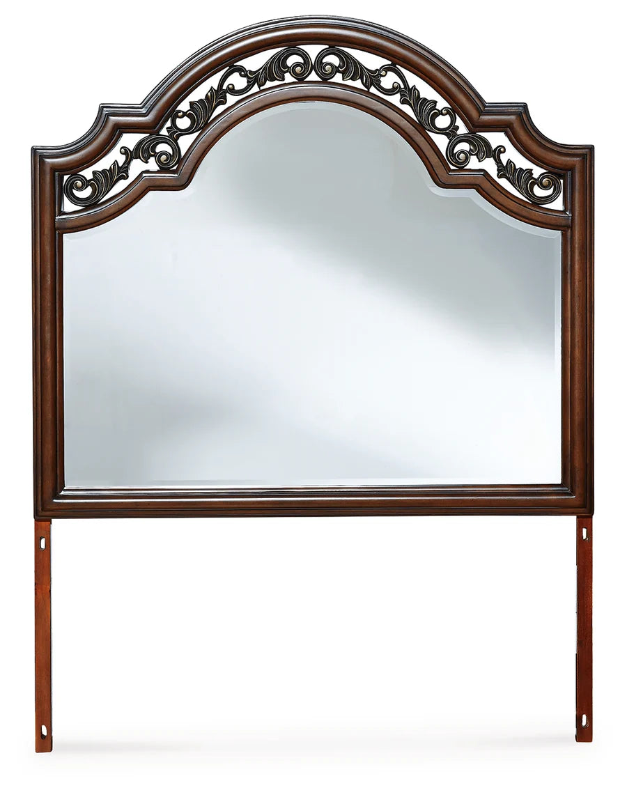 Lavinton Brown Poster Bedroom Set