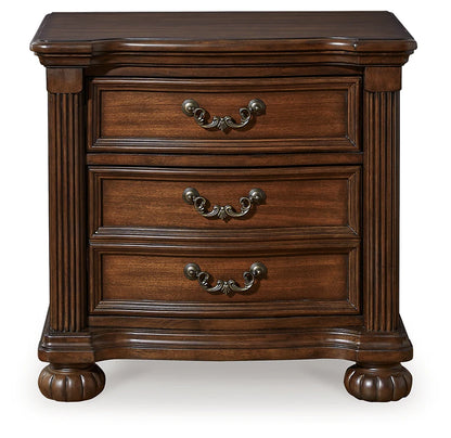 Lavinton Brown Poster Bedroom Set