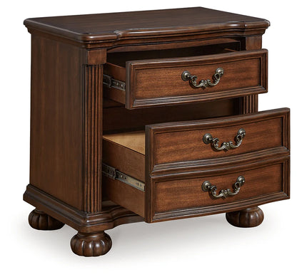 Lavinton Brown Poster Bedroom Set