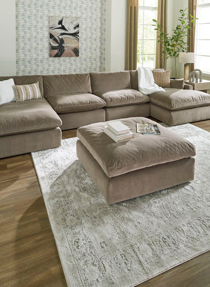 Seccional Emilia Caramel de 5 piezas con otomana