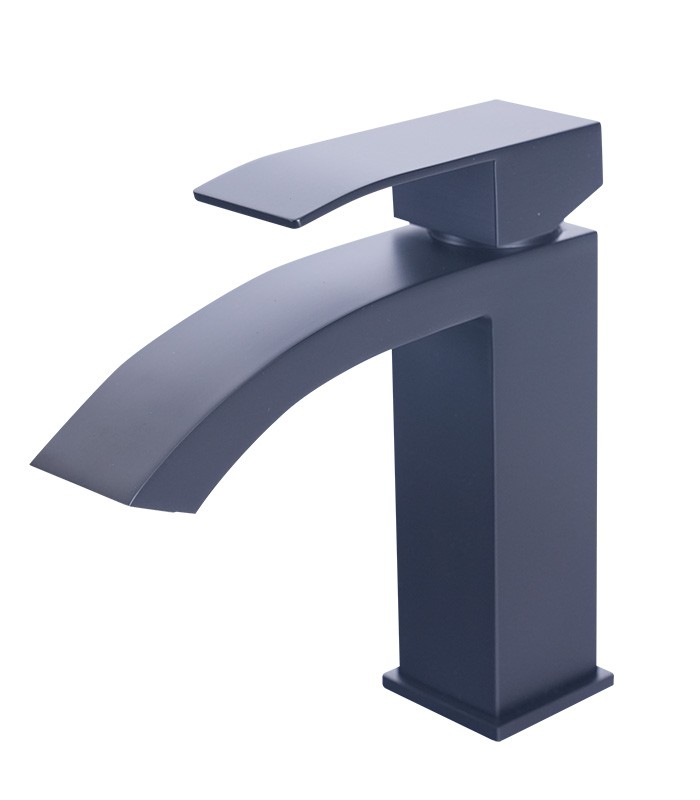 Single Hole Bathroom Faucet in Matte Black